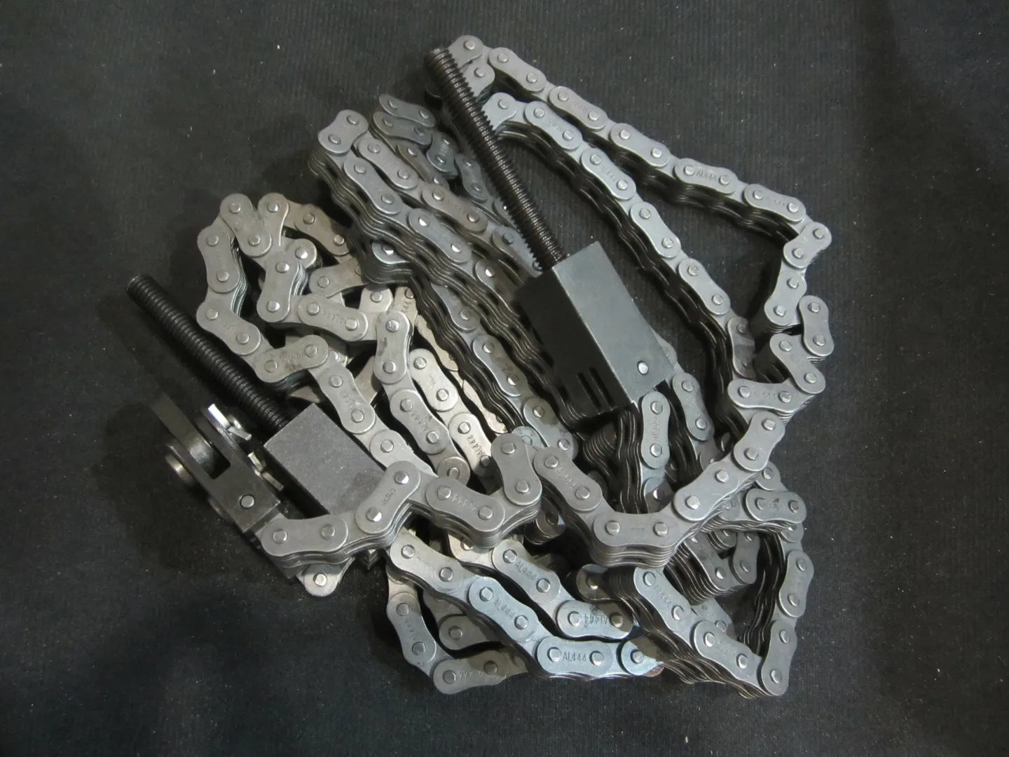 JLG Part # 1260356 – Chain
