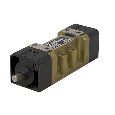 Pneumax 1002.53.31.1.8 5 Way 3 Position Double Pilot Center Closed Air Valve