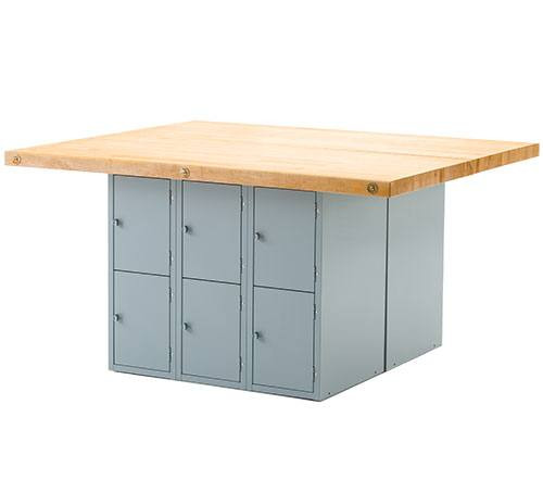 Midwest 4-Station Work Bench with 12 Lockers