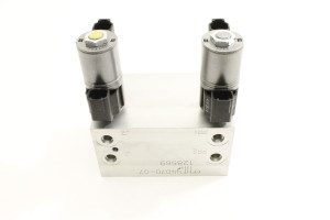 Genie Lift Part # 128569GT - MANIFOLD,JIB,Z40***, EA
