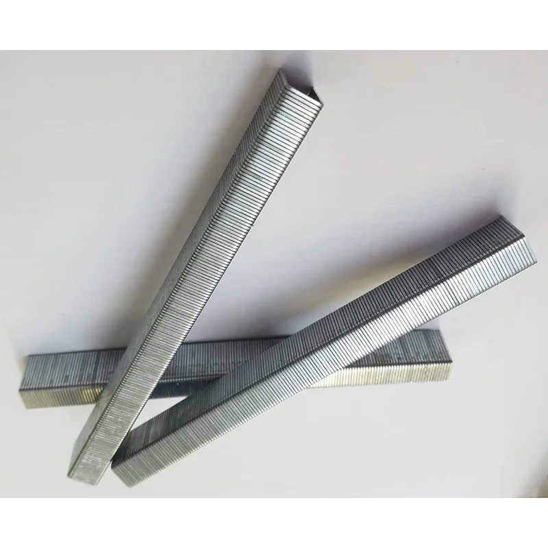 Staple 22GA Staple 71Series 7106 3/8-Inch Crown By Leg Length 1/4-Inch Galvanized Fine Wire Staples(10000pcs/Box)